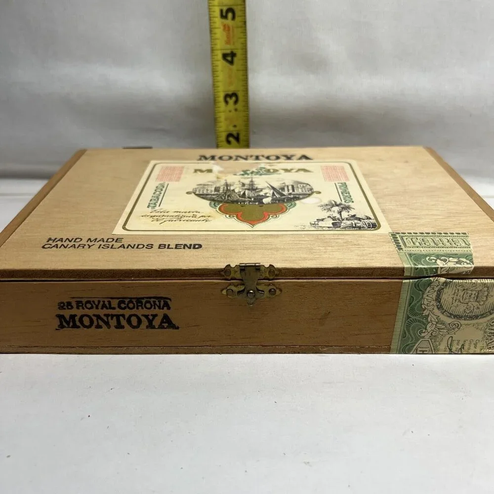 MONTOYA ROYAL CORONA WOODEN CIGAR BOX HAND MADE CANARY ISLAND BLEND